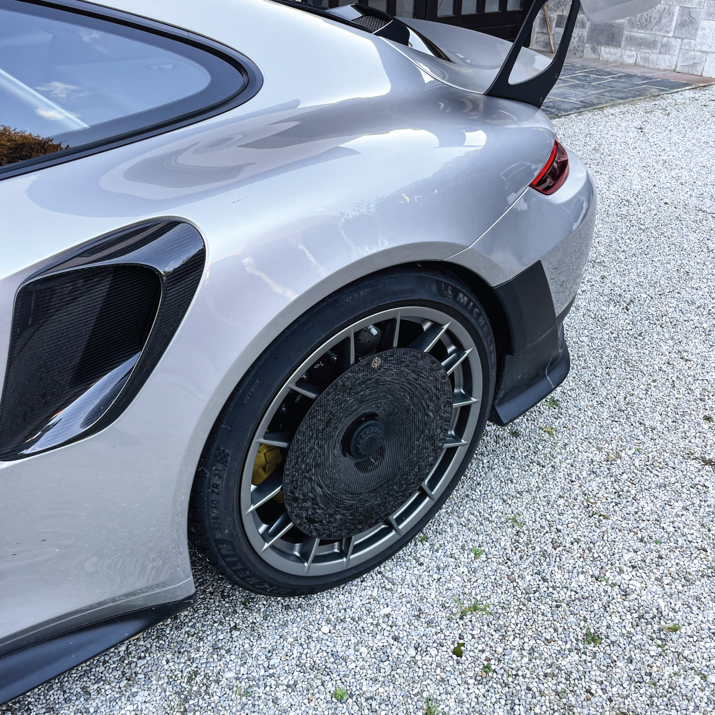 CARBON FIBER AERO DISCS [EVO] for Porsche 911 GT2 RS (991.2) - MAG wheels