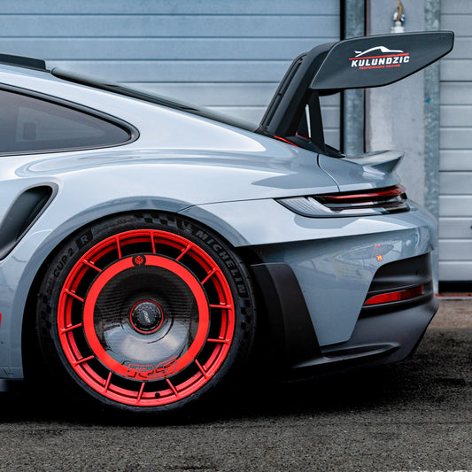 CARBON FIBER AERO DISCS for Porsche 911 GT3 RS (992.1) - ALU wheels - Gold Leaf Performance designs premium performance components for high-end vehicles. With expertise in advanced materials and motorsports engineering, we craft aerodynamically optimized parts that enhance both performance and aesthetics. Every product is meticulously crafted to ensure a perfect OEM+ fit and an exceptional driving experience.