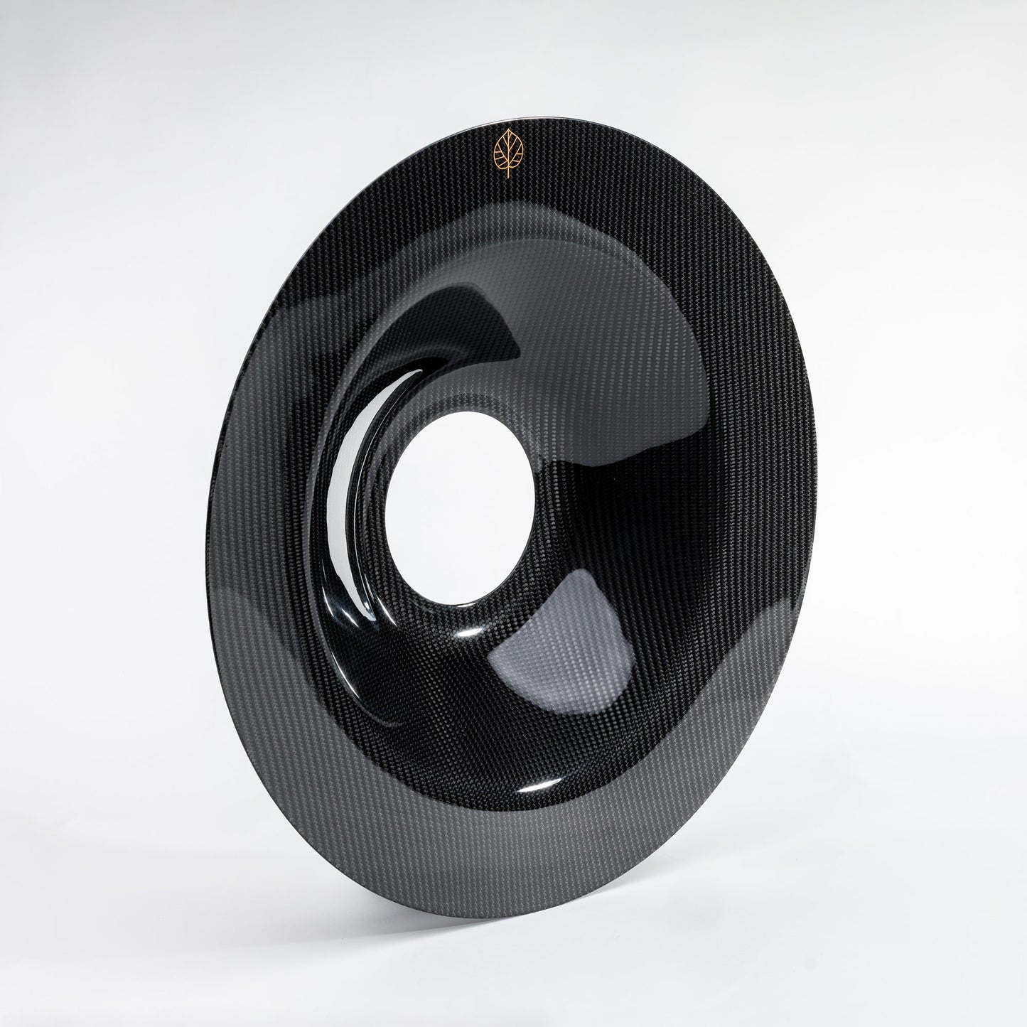 CARBON FIBER AERO DISCS for Porsche 911 GT3 RS (992.1) - ALU wheels - Gold Leaf Performance designs premium performance components for high-end vehicles. With expertise in advanced materials and motorsports engineering, we craft aerodynamically optimized parts that enhance both performance and aesthetics. Every product is meticulously crafted to ensure a perfect OEM+ fit and an exceptional driving experience.