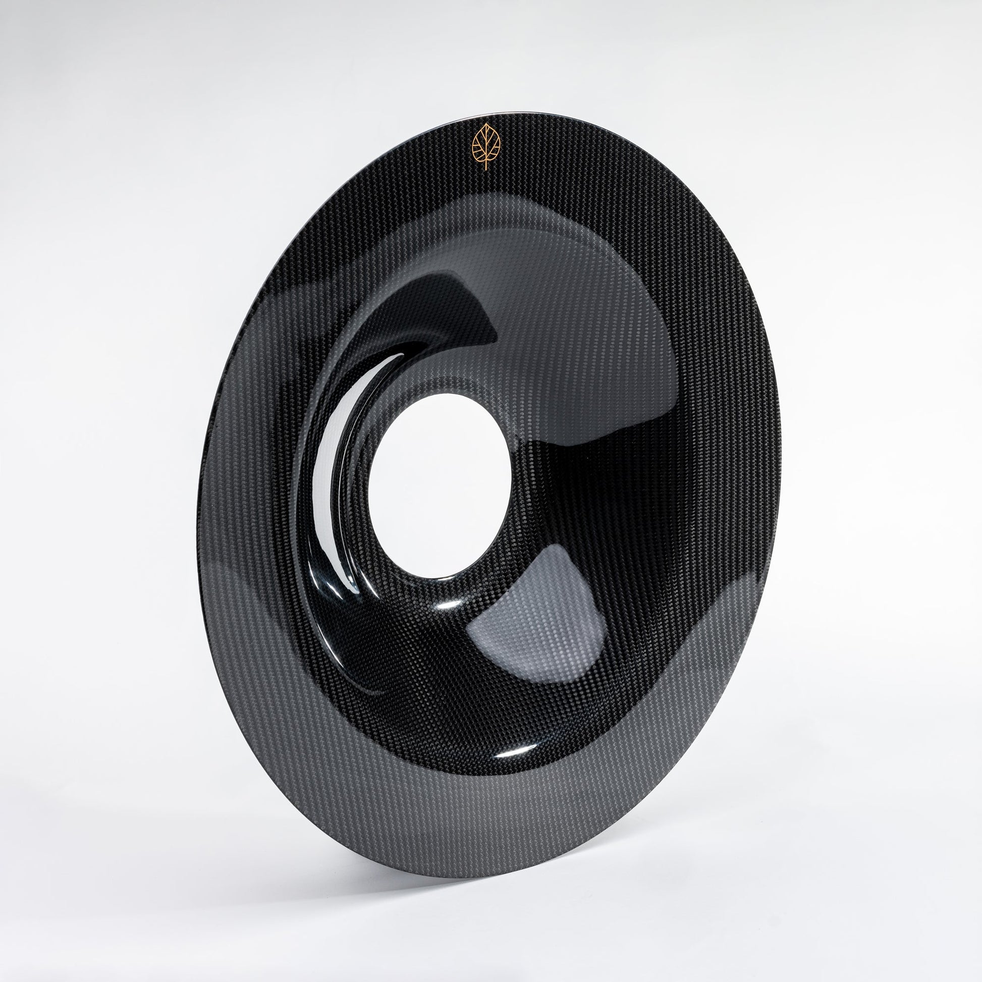 CARBON FIBER AERO DISCS for Porsche 911 GT3 RS (992.1) - ALU wheels - Gold Leaf Performance designs premium performance components for high-end vehicles. With expertise in advanced materials and motorsports engineering, we craft aerodynamically optimized parts that enhance both performance and aesthetics. Every product is meticulously crafted to ensure a perfect OEM+ fit and an exceptional driving experience.